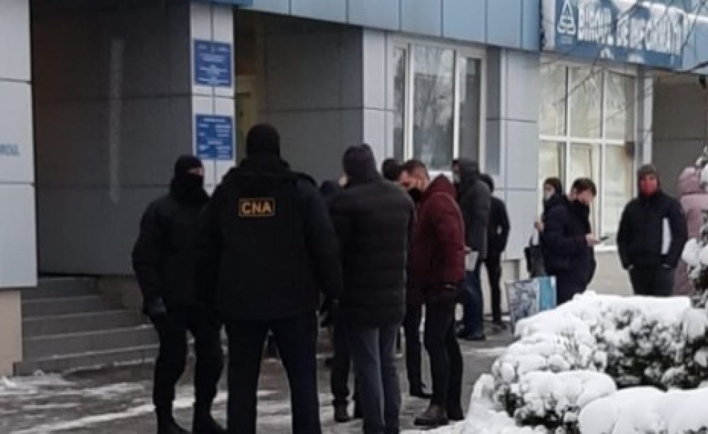 Ultima Oră // Un „vânzător de permise de conducere” de la ASP a primit 15 zile de arest în Penitenciarul 13